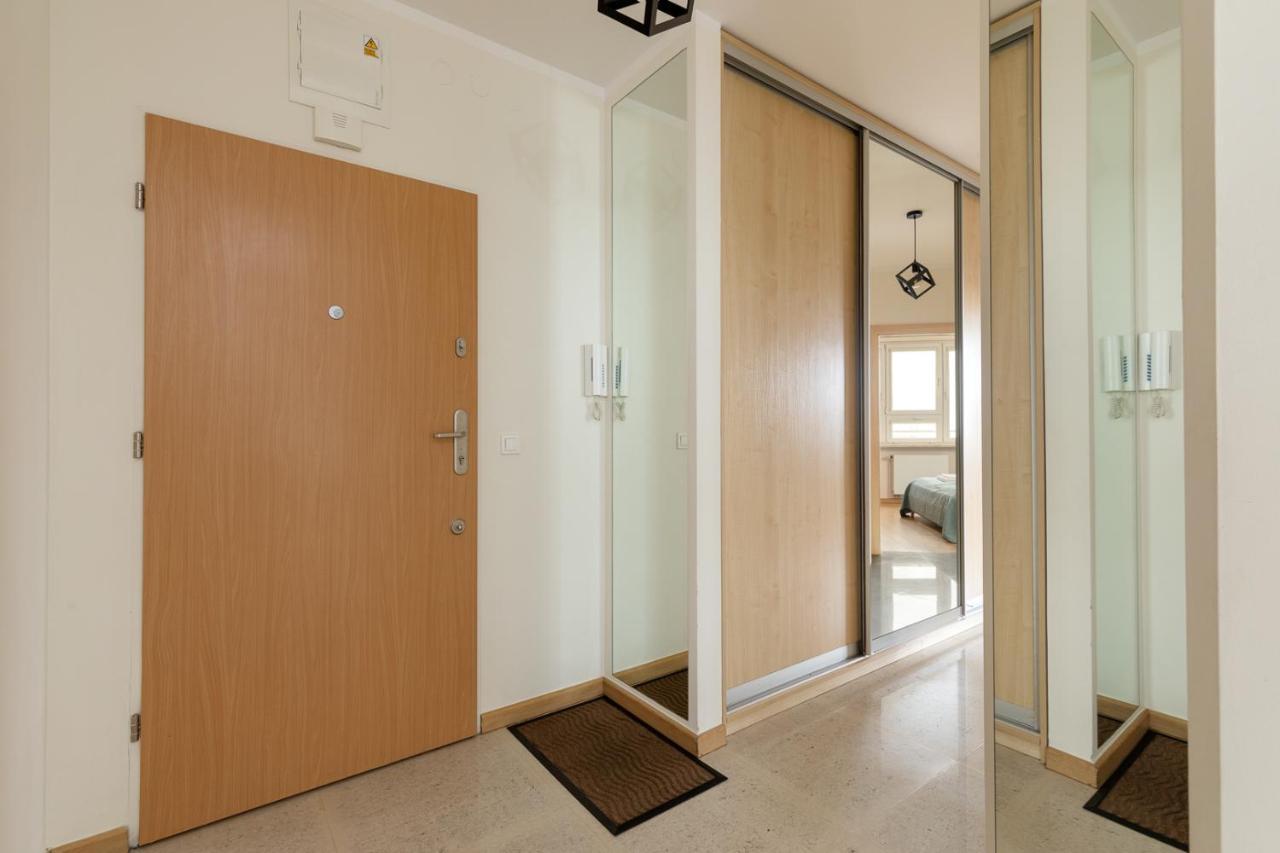 Apartment Slominskiego 5 II With Balcony By Noclegi Renters Varşova Dış mekan fotoğraf